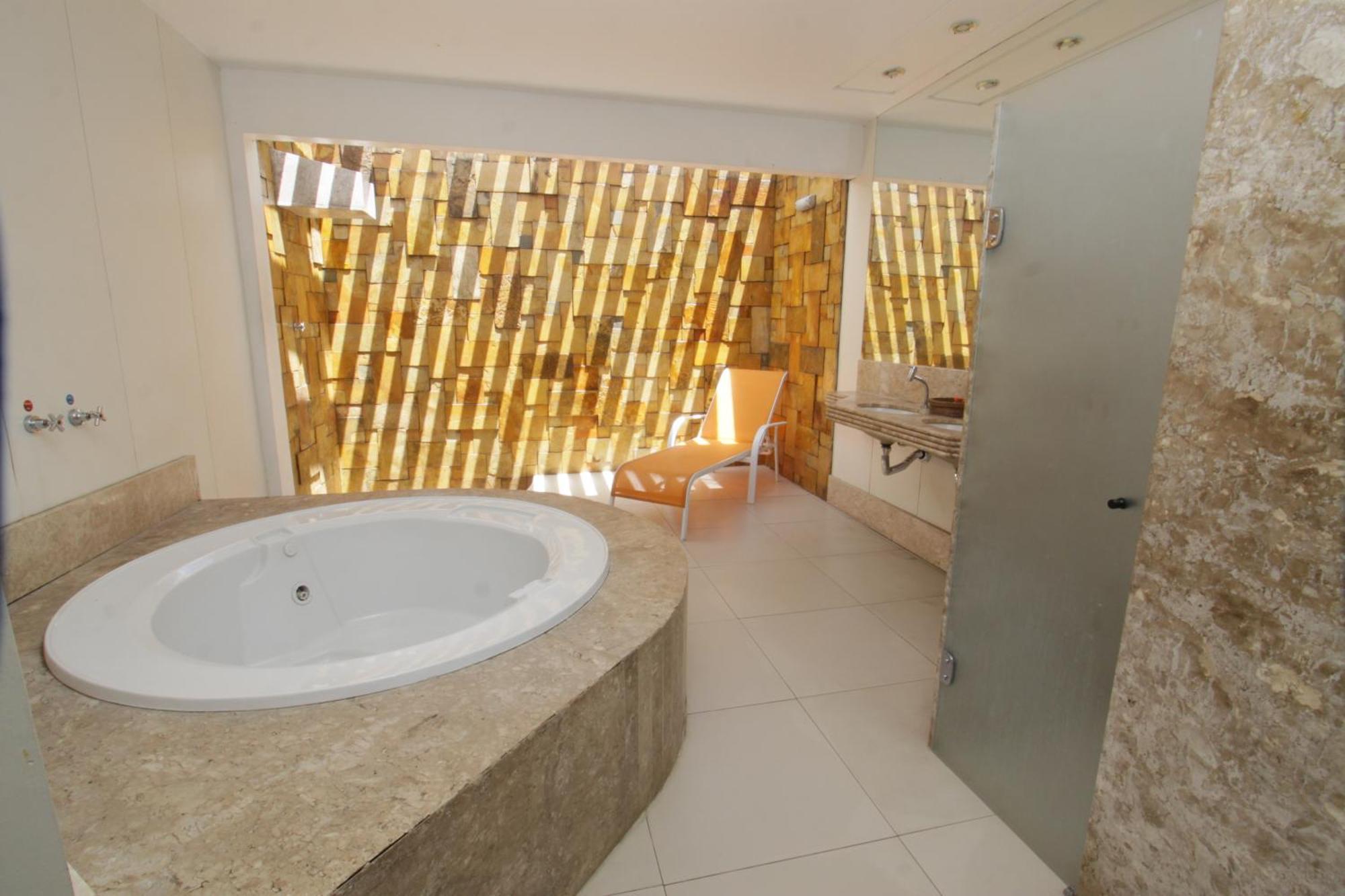 Love hotel Raru's Litoral Norte (adults Only) 2*